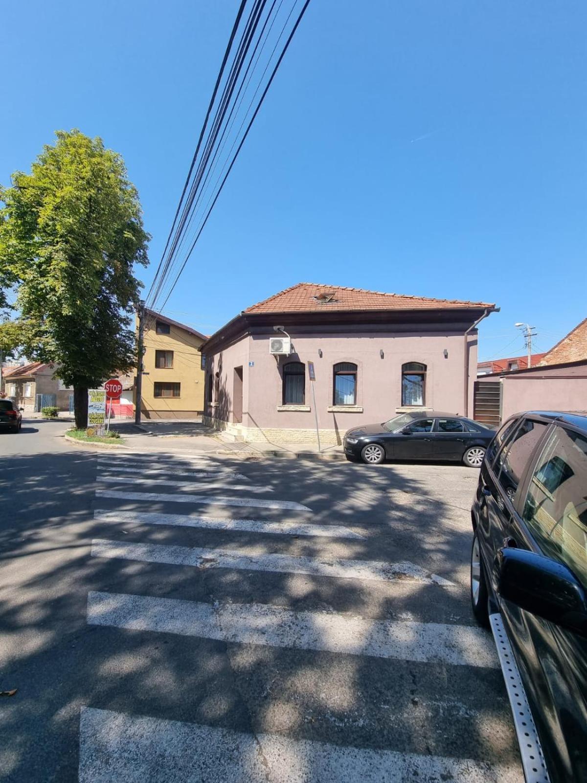 Laci Lak Modern Apartment Oradea Exterior foto